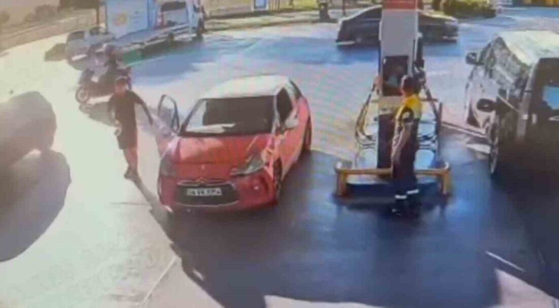 İstanbul’da düzenlenen operasyonla, Sakarya ve Balıkesir’de vatandaşları polis ve savcı