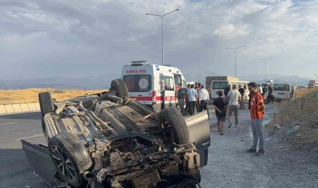 Bitlis’in Tatvan ilçesinde yaşanan zincirleme trafik kazasında bir kişi yaralandı.