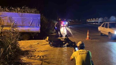 Tavşanlı ilçesinde kamyonet ile motosikletin çarpışması sonucu meydana gelen trafik