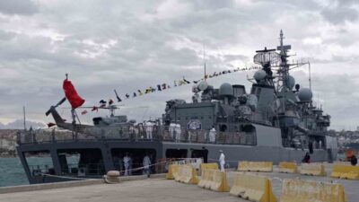 Türk Deniz Kuvvetleri Komutanlığı envanterinde yer alan TCG Yıldırım (F-243)