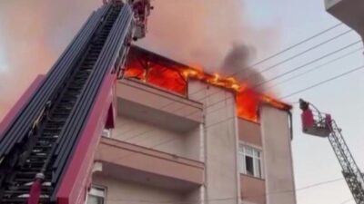 Kocaeli’nin Darıca ilçesinde bulunan bir binanın teras katında çıkan yangın,