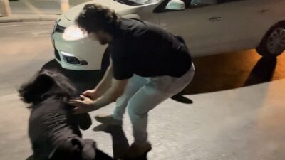 Bursa’da, anayolda ters yöne giren bir kadın sürücü, basın mensuplarına