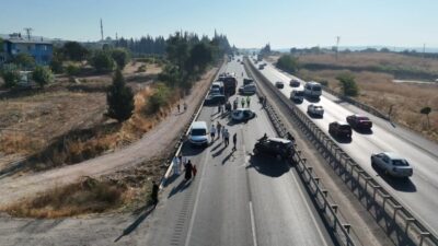 Bursa’da bir tırın seyir halindeyken yakıt dökmesi sonucu çevrede büyük