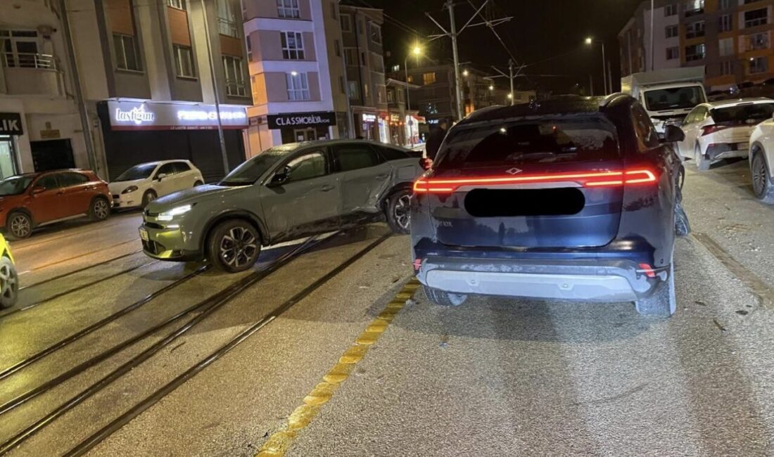 Eskişehir’de dün akşam Tepebaşı ilçesi Çamlıca Mahallesi Tombakzade Bulvarı’nda meydana