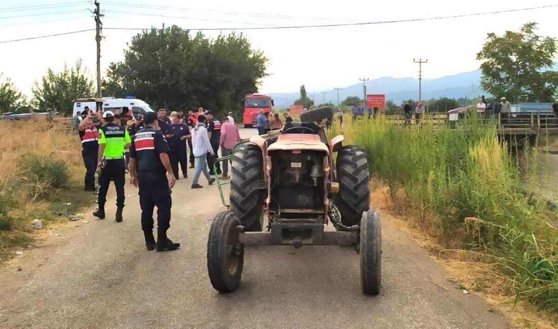 Manisa’nın Turgutlu ilçesinde meydana gelen bir kaza sonucunda, işçileri taşıyan