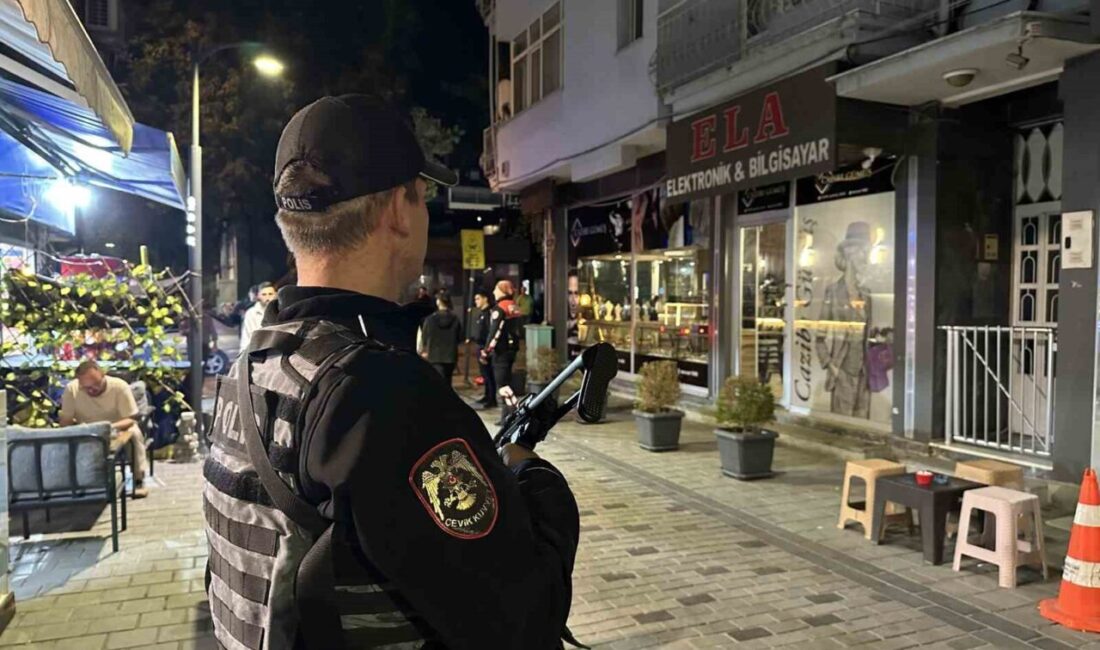 Uşak ilinde gerçekleştirilen ‘Huzur ve Güven’ operasyonunda, polis ve jandarma