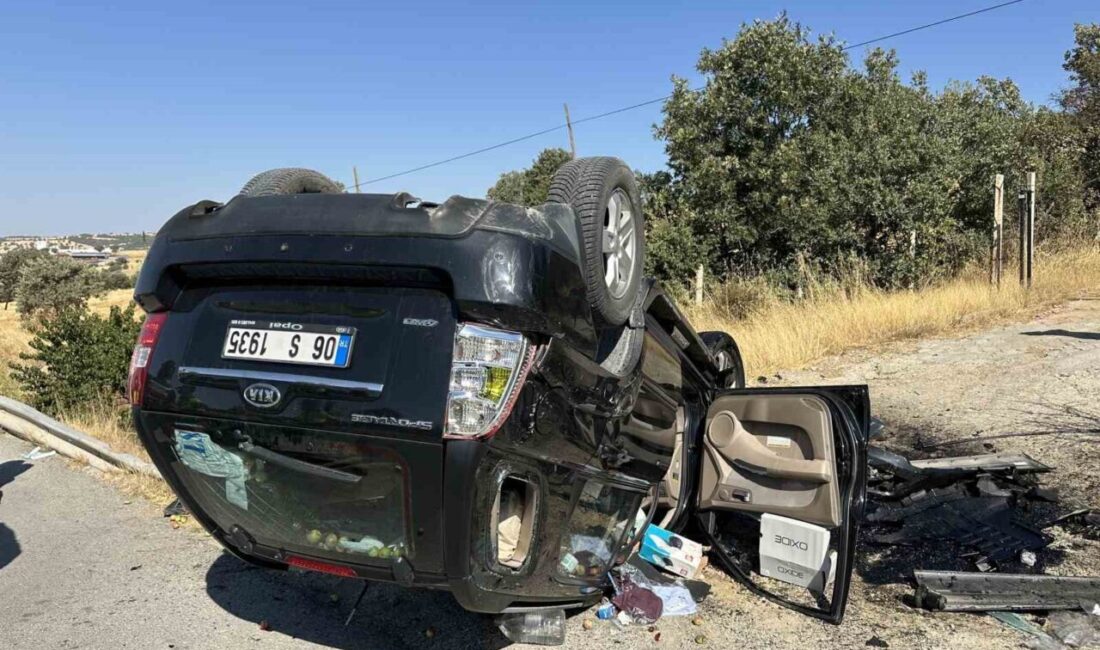 Uşak’ın Banaz ilçesinde meydana gelen trafik kazasında, otomobilin devrilmesi sonucu