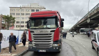 Uşak’ta bir tırın çarpması sonucu ağır yaralanan 74 yaşındaki bir