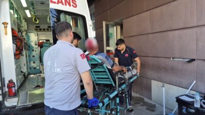 Adıyaman ilinde bir kişi, bir buzdolabını merdivenden indirirken dengesini kaybederek