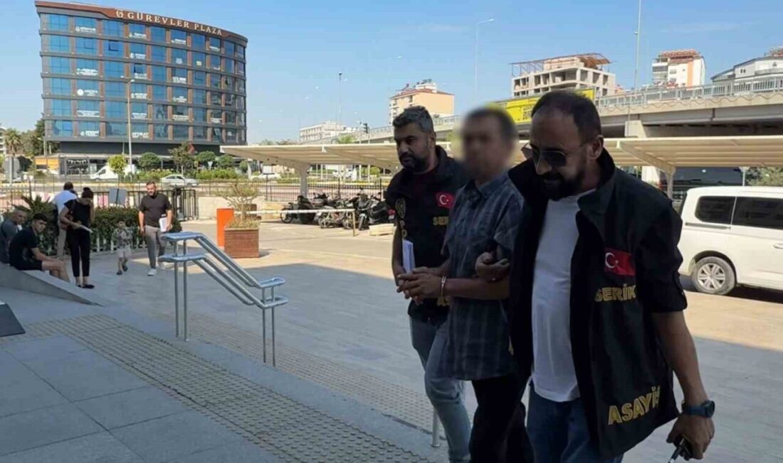 Serik ilçesinde yaşanan olayda, bir kişi, tanınmamak için başına çöp