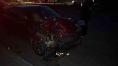 Gebze ilçesinde meydana gelen bir trafik kazasında, virajı alamayan bir