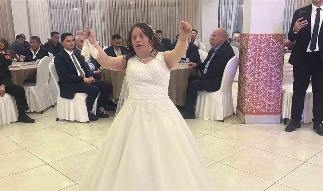 Down sendromlu Yağmur, 22 yaşında ve Yozgat’ta yaşıyor. Ailesi, Yağmur’un