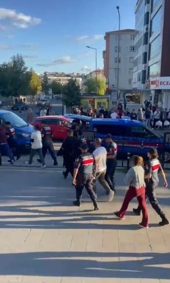 Tekirdağ ve İstanbul’da gerçekleştirilen operasyonda 14 kişinin gözaltına alınmasının ardından,