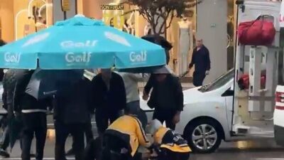 Bursa’nın Osmangazi ilçesinde bir yayaya araç çarptı. Yağmur altında kalan