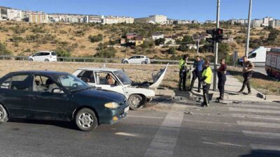 Yozgat’ta meydana gelen trafik kazasında 6 kişi yaralandı. Olay, Yozgat-Ankara