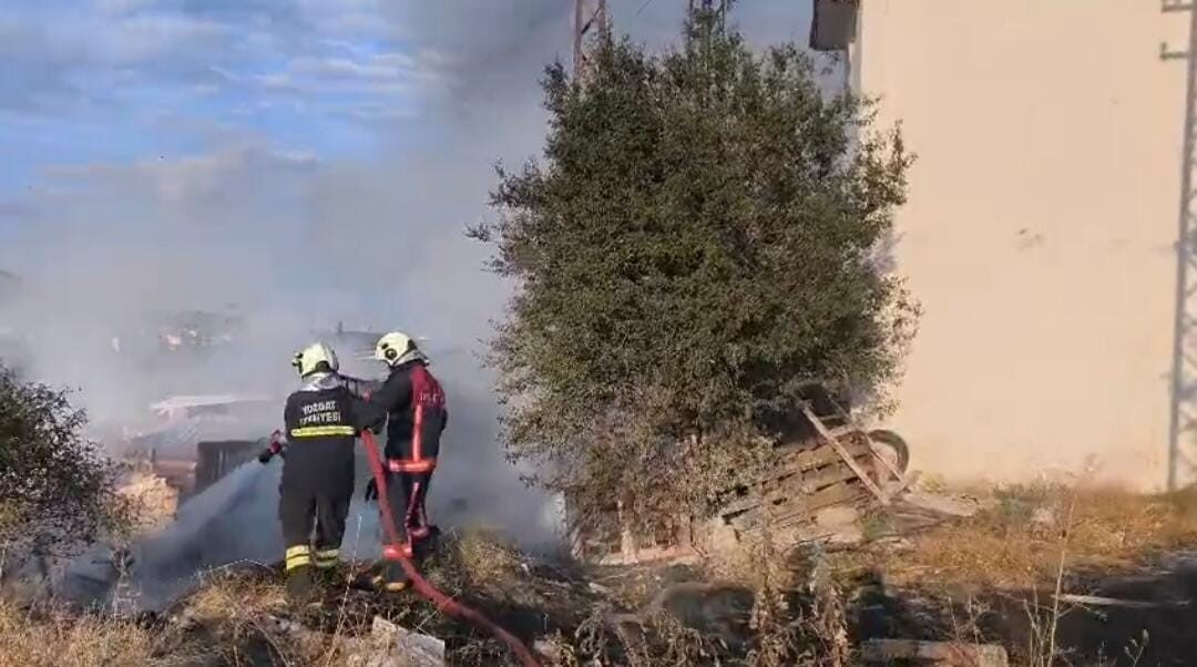 Yozgat’ta bir trafoda meydana gelen patlamanın ardından çıkan yangın, hızla