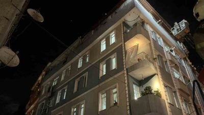 Zeytinburnu ilçesinde bulunan 5 katlı bir binanın bodrum katında çıkan