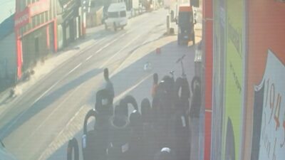 Aksaray’da gerçekleşen bir kaza sonucunda 15 yaşındaki motosiklet sürücüsü ağır