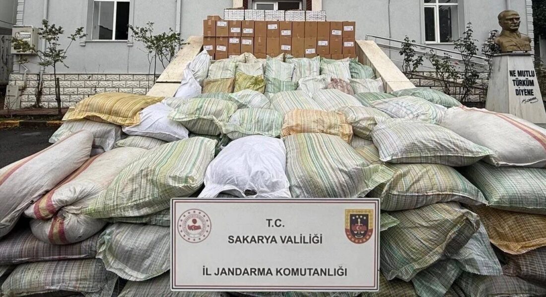 Sakarya’nın Serdivan ilçesinde jandarma ekipleri tarafından düzenlenen operasyonda 4 ton
