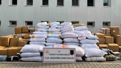 Adana’nın Pozantı ilçesinde jandarma ekiplerince durdurulan iki tırda yaklaşık 6