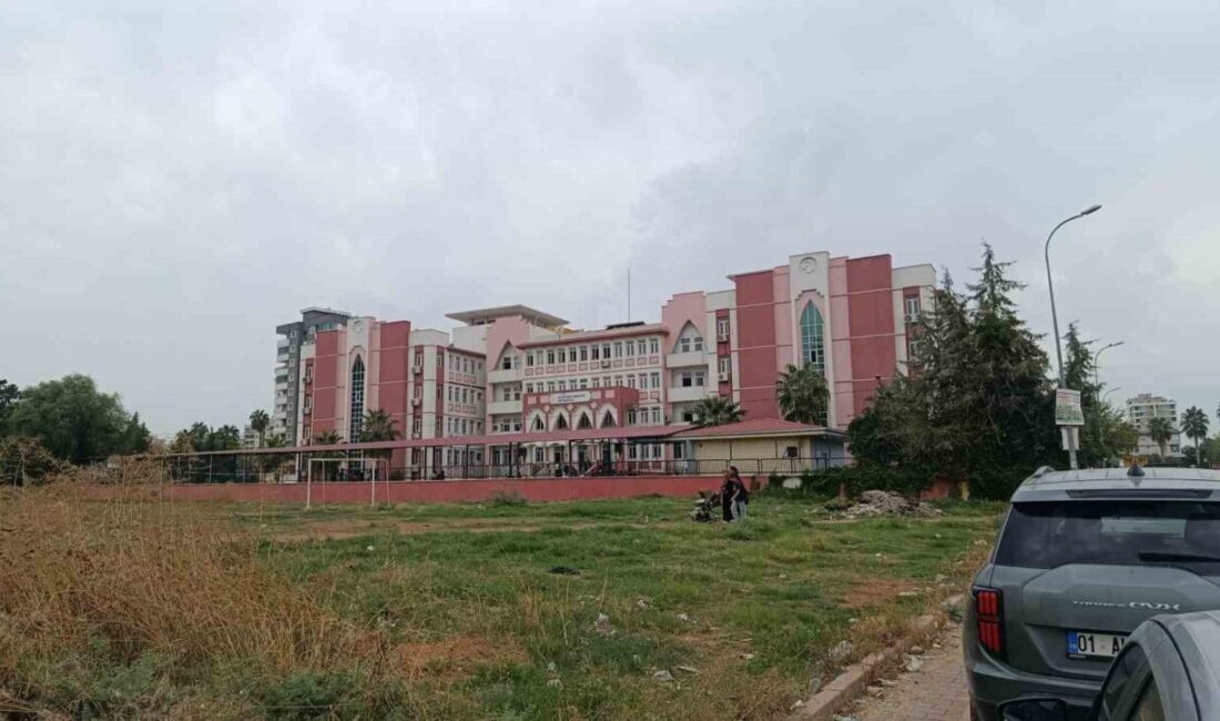 Adana’nın Seyhan ilçesine bağlı Gürselpaşa Mahallesi’nde bulunan Aliye İzzet Begoviç