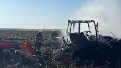 Adana’da bir traktörde çıkan yangın, itfaiye ekipleri tarafından söndürüldü. Edinilen