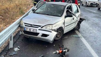 Adıyaman’ın Gölbaşı-Kahramanmaraş karayolunda dört otomobilin karıştığı zincirleme trafik kazasında 4