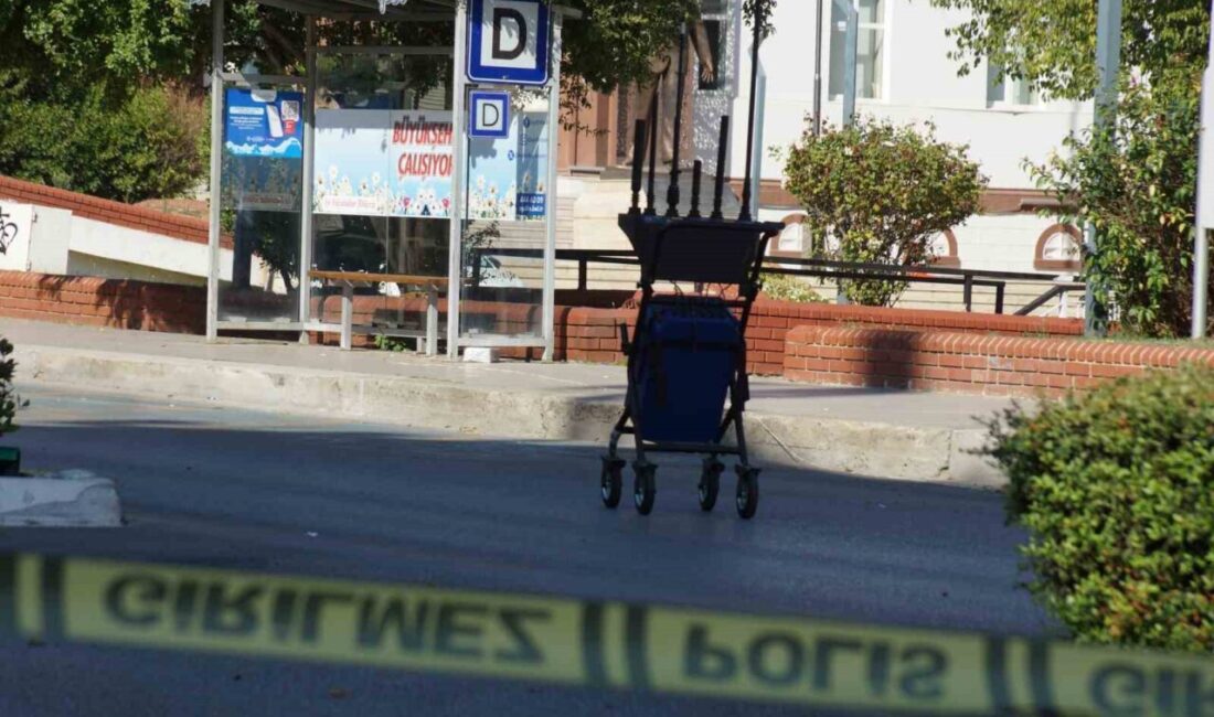 Aydın’ın Efeler ilçesinde bulunan adliye binasının önündeki bir durakta şüpheli