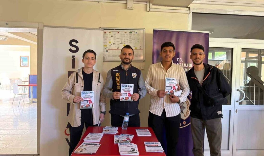 Ağrı’da, polis ekipleri tarafından üniversiteler ve okullarda güvenlik, terörle mücadele