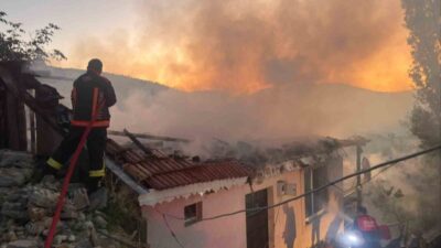 Adıyaman’ın Gölbaşı ilçesinde bir şahıs, tartıştığı akrabasını evde uyuduğu esnada