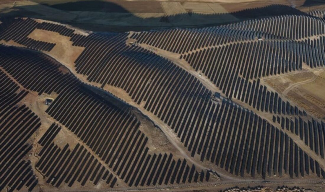Aksa Enerji’nin Kırşehir’de hayata geçirdiği Alıç Depolamalı Güneş Enerjisi Santrali