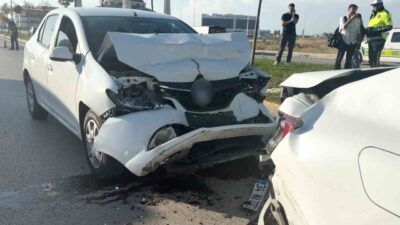 Aksaray’da, Tacin Mahallesi Tacin Caddesi’nde meydana gelen zincirleme trafik kazasında