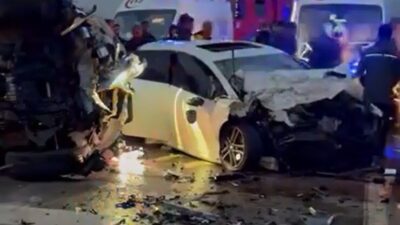 Aksaray’da, Seleci kösetol köyü yakınlarında meydana gelen trafik kazasında, 2