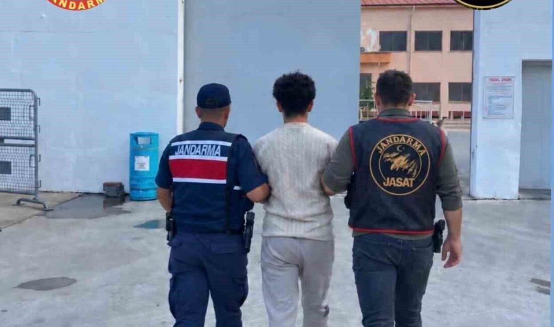 Alanya ilçesinde bir iş yerinin önüne terk edilen motosikletin çalınması