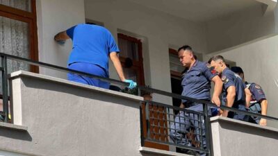 Alanya ilçesine bağlı Mahmutlar Mahallesi Barış Caddesi’ndeki bir apartmanda meydana