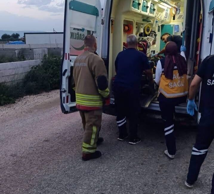 Hatay ilinde meydana gelen motosiklet kazasında sürücüsünün kontrolünü kaybetmesi sonucu