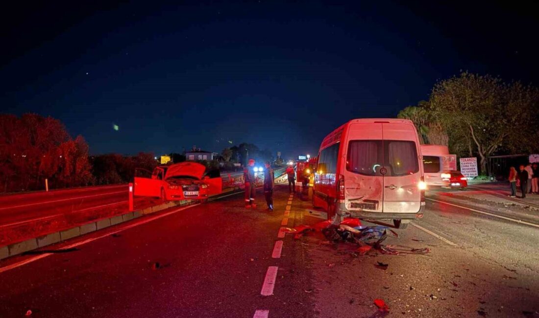 Antalya’nın Manavgat ilçesinde alkollü sürücünün kullandığı otomobilin aynı istikametteki araca