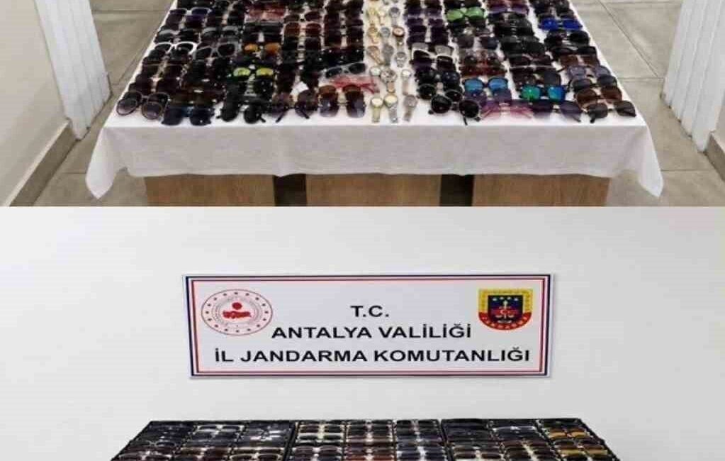 Antalya’nın Konyaaltı ve Manavgat ilçelerinde düzenlenen operasyonlarda, gümrük kaçağı olduğu