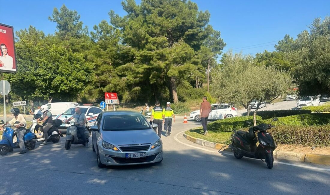 Antalya’da meydana gelen trafik kazasında bir motosiklet sürücüsü yaralandı. Kaza,