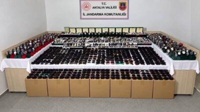 Antalya İl Jandarma Komutanlığı tarafından yürütülen operasyonlarda bir depoda yapılan