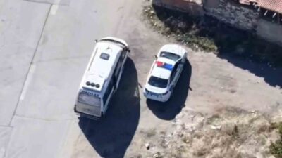 Kırıkkale’de trafik denetiminden kaçmak isteyen bir sürücü, yolcu minibüsüyle ara
