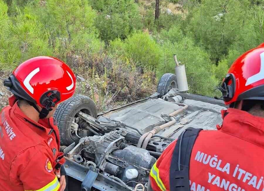 Muğla’nın Milas ilçesinde meydana gelen trafik kazasında, araç yaklaşık 50