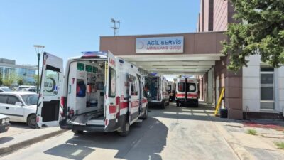 Adıyaman’da, iki arkadaş arasındaki bıçaklı şakalaşma sonucu 1 kişi yaralandı.