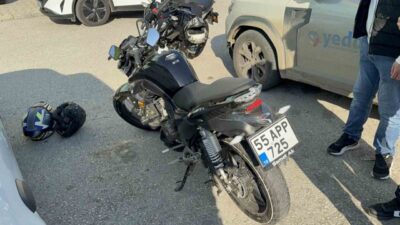 Samsun’un Atakum ilçesinde, bir motosiklet ile otomobilin çarpışması sonucu meydana