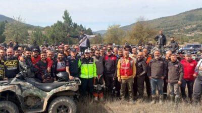 Bozüyük ilçesinde düzenlenen etkinlikte, 100 ATV aracı bir araya geldi.