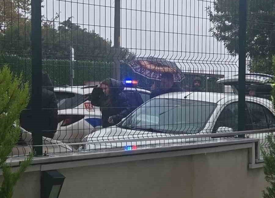 İstanbul Avcılar’da, okul önünde yaşanan trafik tartışmasında, okulda görevli mahalle