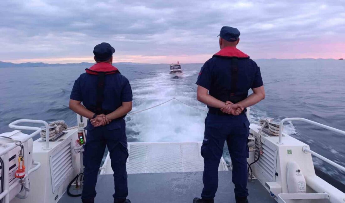 Didim ilçesinin açıklarında motor arızası nedeniyle sürüklenen bir teknedeki 3