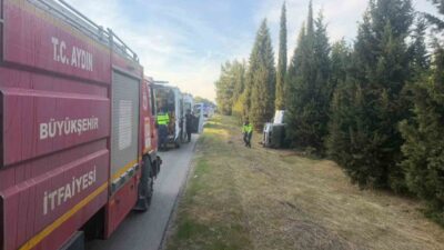 Aydın’ın Germencik ilçesinde meydana gelen trafik kazasında bir otomobilin yoldan
