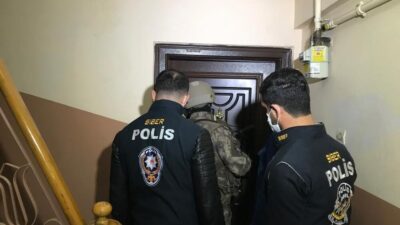 Aydın’da Siber Suçlarla Mücadele ekiplerinin gerçekleştirdiği operasyonda, müstehcenlik suçuyla ilişkilendirilen