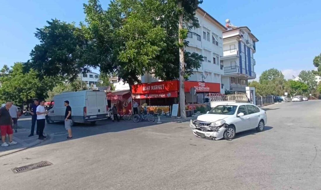 Manavgat ilçesindeki Mithatpaşa-Hükümet Caddesi kavşağında sık sık kazaların yaşandığı ve